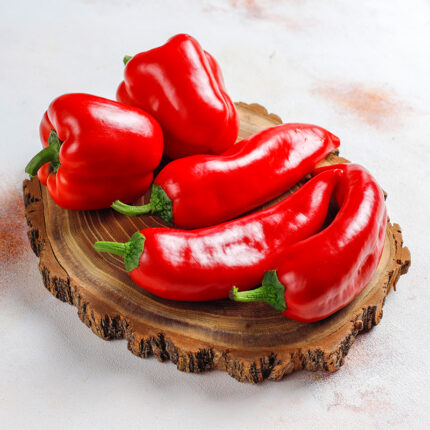 It has a medium to high level of spiciness, with a fruity and slightly smoky flavor. Dalle chilli is a popular variety of chilli pepper in the Northeastern region of India, particularly in the state of Assam, and is commonly used in local dishes like curries, chutneys, and pickles.