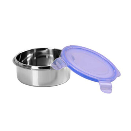 This bowl is typically made of ceramic, glass, or plastic and features a unique lid design that can be easily suspended on the rim of the bowl when not in use.