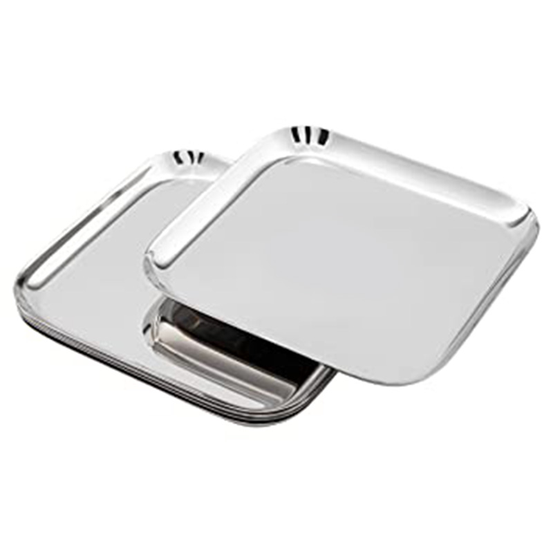 Square plate This square-shaped plate is perfect for serving appetizers, main courses, or desserts.