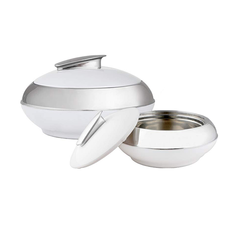 Ring casserole with cover This cookware is typically made of durable materials like cast iron or ceramic.