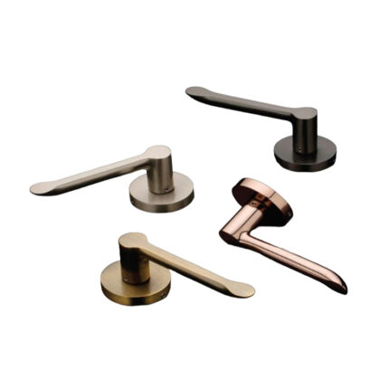 A classic and sturdy brass door handle featuring an elegant design, ideal for adding a touch of sophistication to your doors.