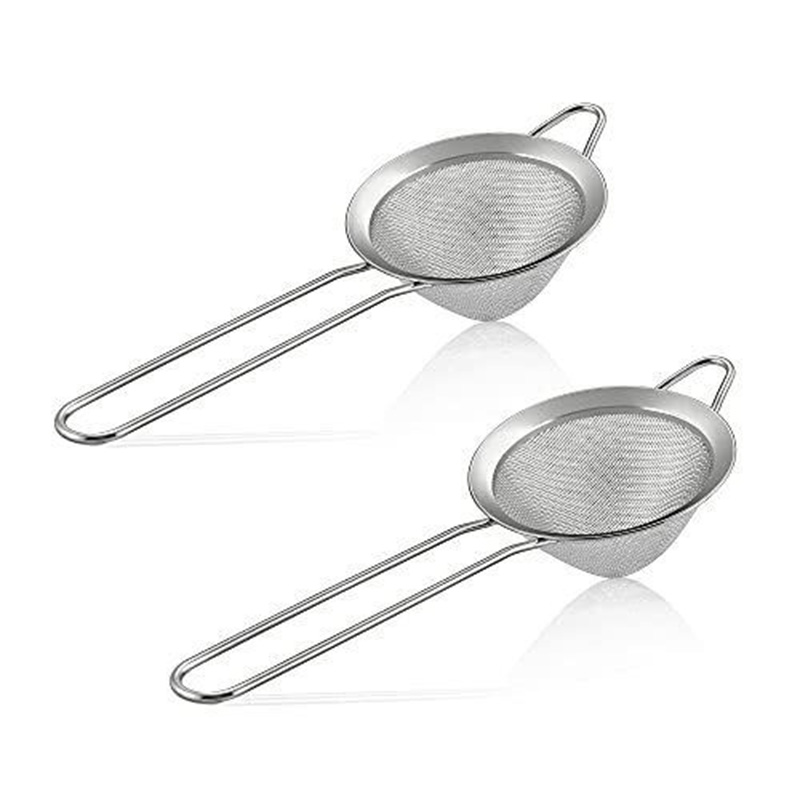 Tea straner Metal tea strainer with fine mesh and a handle, perfect for steeping loose tea leaves and preventing residue in your cup